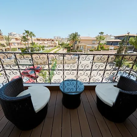 호스텔 De Helene *