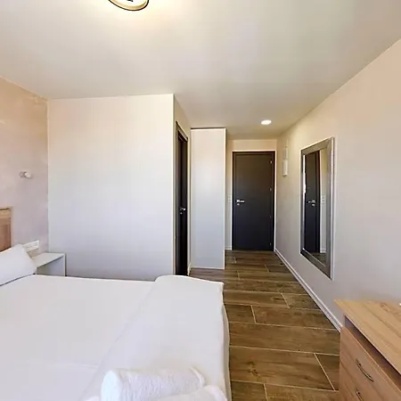 Albergue De Helene *