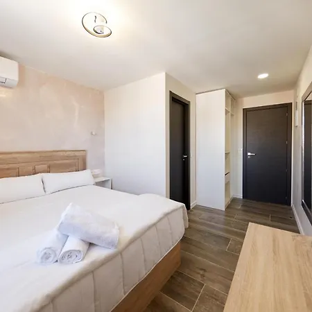 De Helene * 阿利坎特