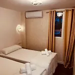 Auberge de jeunesse De Helene *